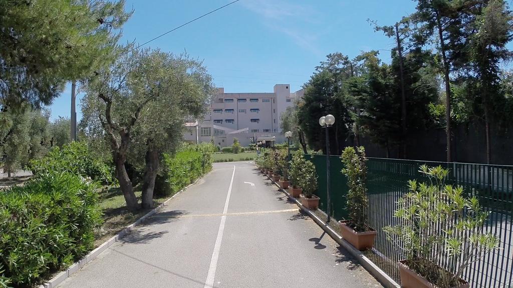 Centro Di Soggiorno Il Belvedere Vieste Exterior foto